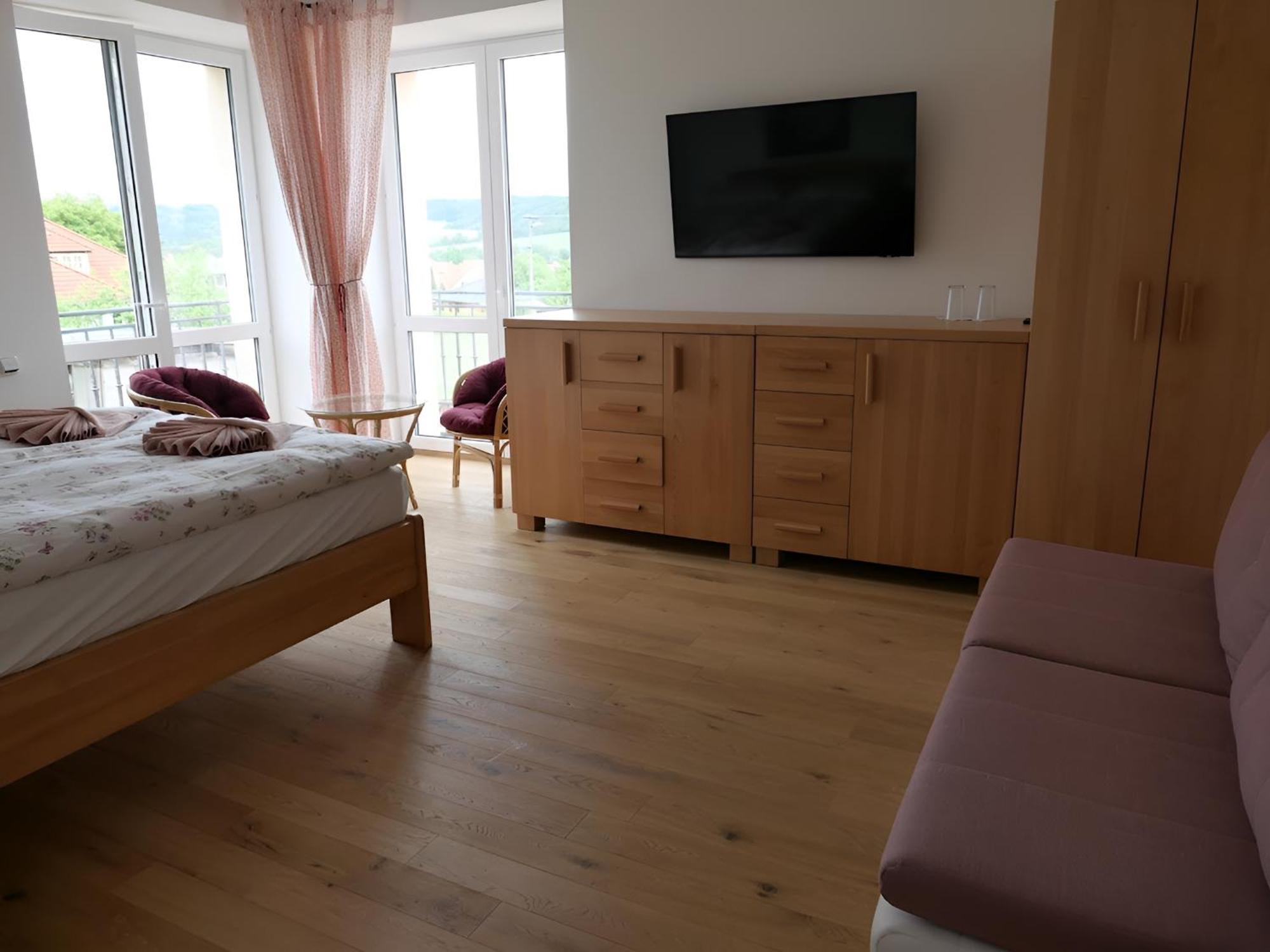 Penzion Renesance Drnovice  Exteriér fotografie