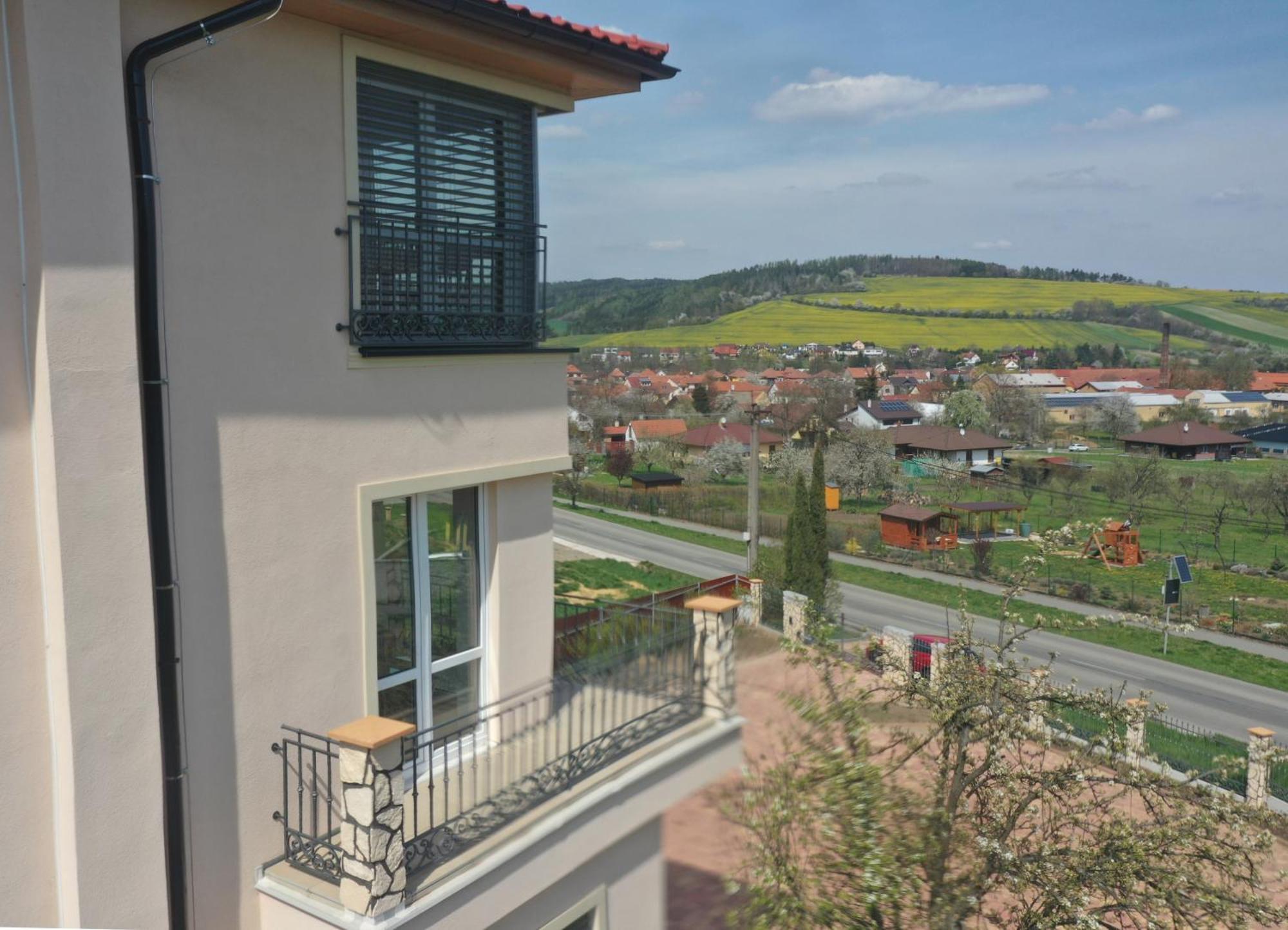 Penzion Renesance Drnovice  Exteriér fotografie